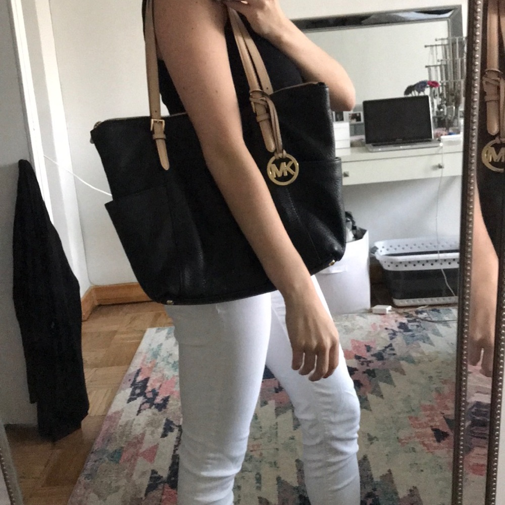 Michael Kors Medium Sized Purse - Picture 4 of 6